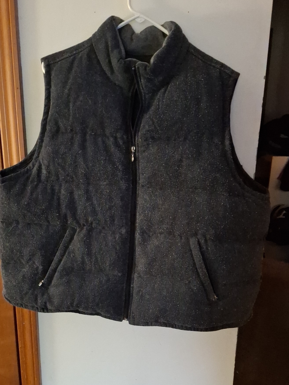 Women's Quilted Puffer Vest in Dark Charcoal